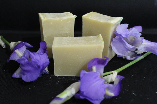 Cedarwood and Tea Tree Shampoo Bar